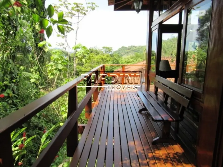 Foto 1 de Casa de Condomínio com 5 quartos à venda, 450m2 em Ubatuba - SP