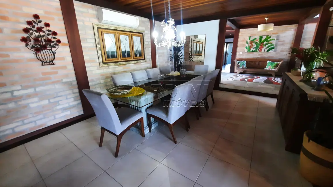 Foto 5 de Casa de Condomínio com 5 quartos à venda, 509m2 em Ubatuba - SP