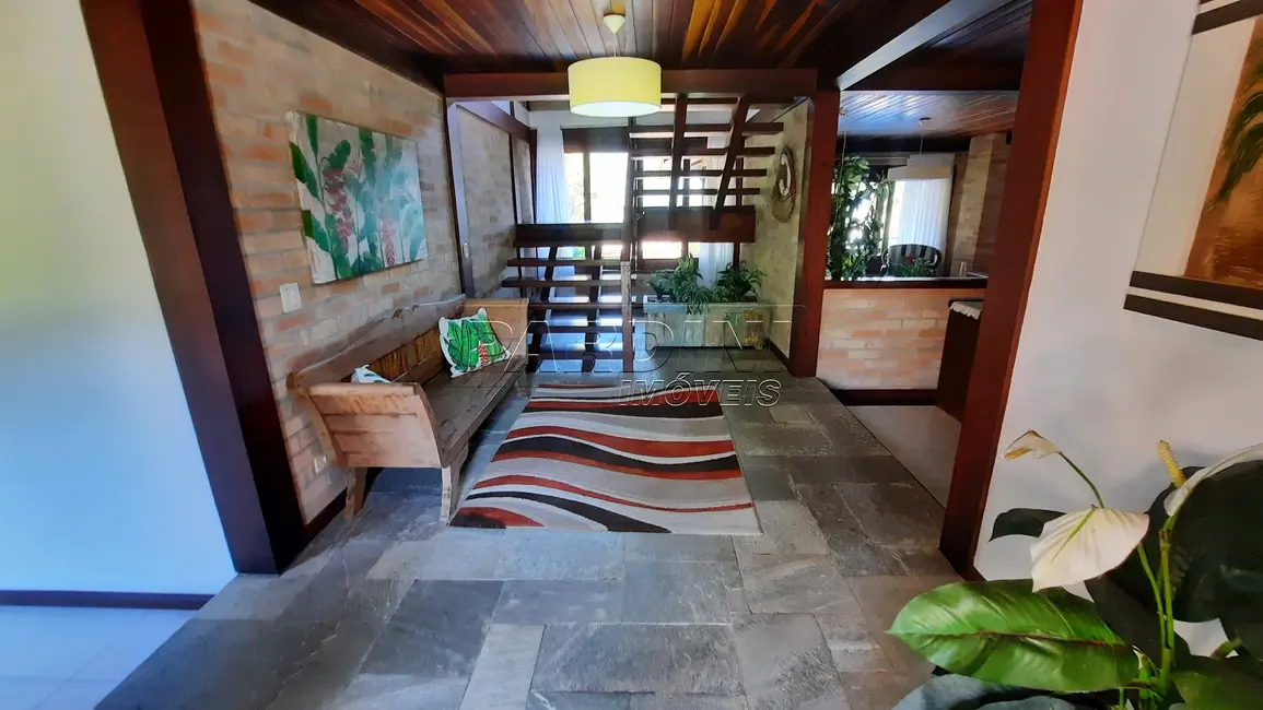 Foto 2 de Casa de Condomínio com 5 quartos à venda, 509m2 em Ubatuba - SP