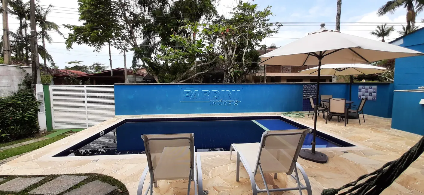 Foto 1 de Casa de Condomínio com 3 quartos à venda, 240m2 em Ubatuba - SP