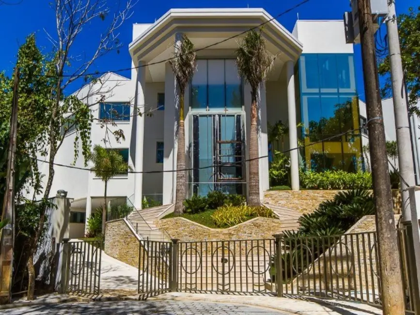 Foto 1 de Casa de Condomínio com 10 quartos à venda, 2500m2 em Ubatuba - SP