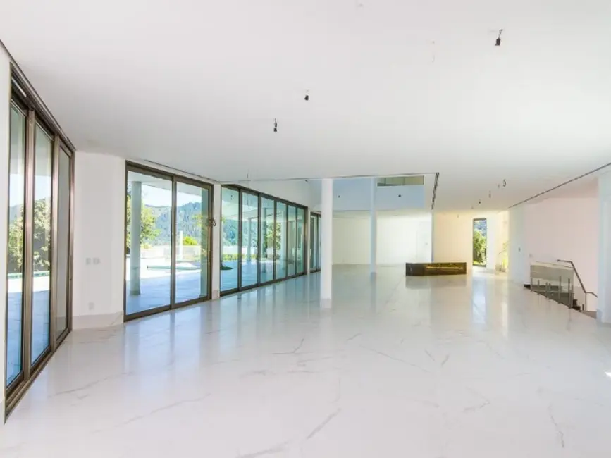 Foto 7 de Casa de Condomínio com 10 quartos à venda, 2500m2 em Ubatuba - SP