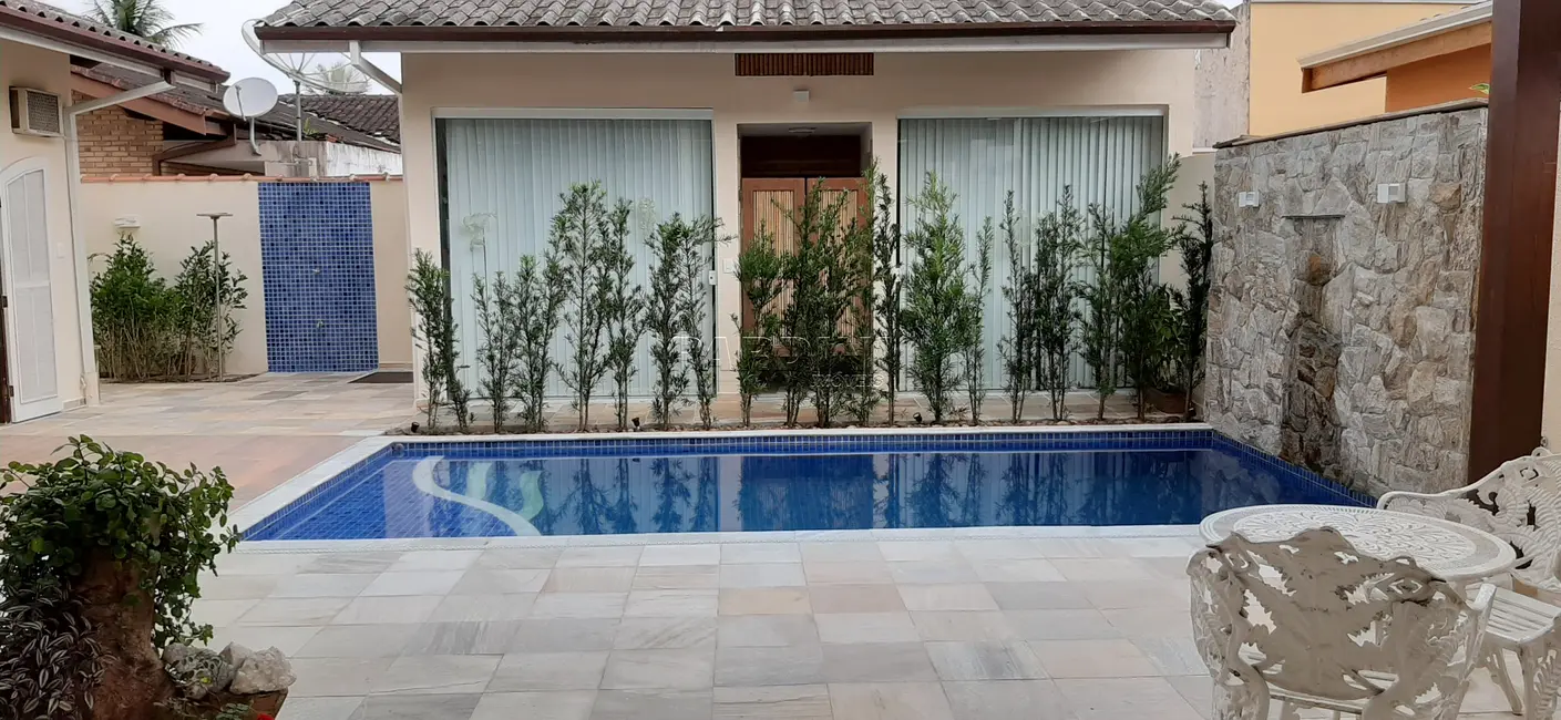 Foto 4 de Casa de Condomínio com 7 quartos à venda, 253m2 em Ubatuba - SP
