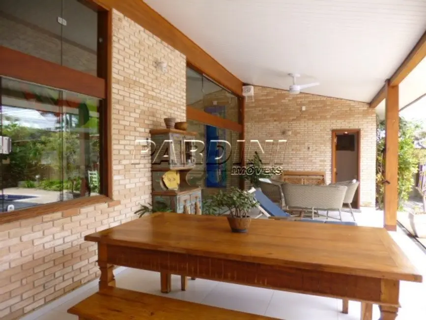 Foto 8 de Casa de Condomínio com 4 quartos à venda, 190m2 em Ubatuba - SP