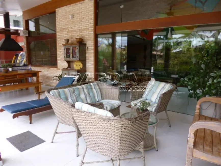 Foto 7 de Casa de Condomínio com 4 quartos à venda, 190m2 em Ubatuba - SP