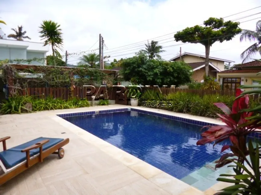 Foto 4 de Casa de Condomínio com 4 quartos à venda, 190m2 em Ubatuba - SP