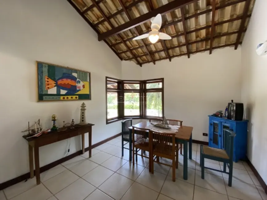 Foto 7 de Casa de Condomínio com 4 quartos à venda, 172m2 em Ubatuba - SP