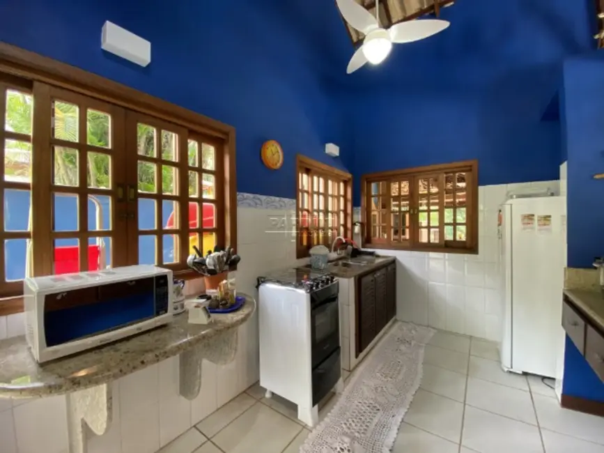 Foto 9 de Casa de Condomínio com 4 quartos à venda, 172m2 em Ubatuba - SP