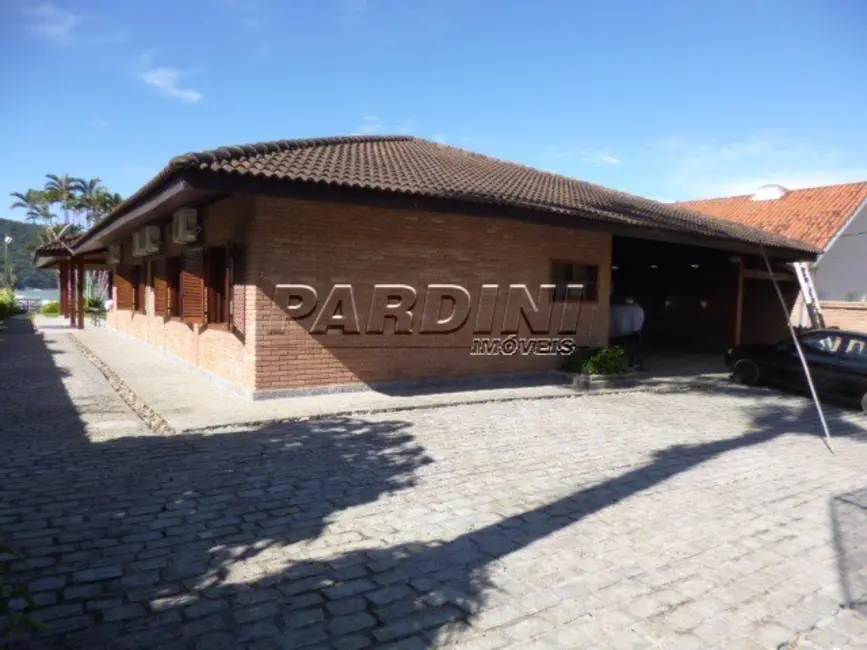 Foto 3 de Casa de Condomínio com 4 quartos à venda, 379m2 em Ubatuba - SP