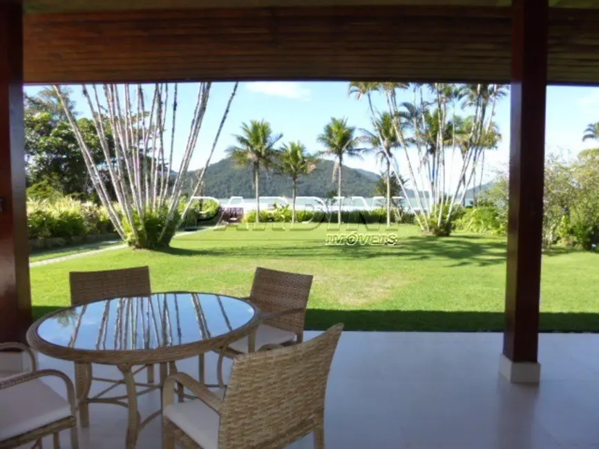 Foto 1 de Casa de Condomínio com 4 quartos à venda, 379m2 em Ubatuba - SP