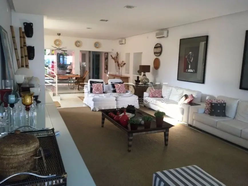 Foto 8 de Casa de Condomínio com 6 quartos à venda, 700m2 em Caraguatatuba - SP