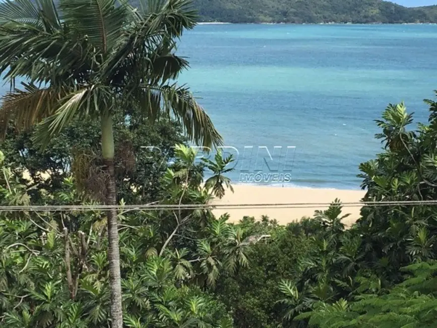 Foto 3 de Casa de Condomínio com 6 quartos à venda, 700m2 em Caraguatatuba - SP