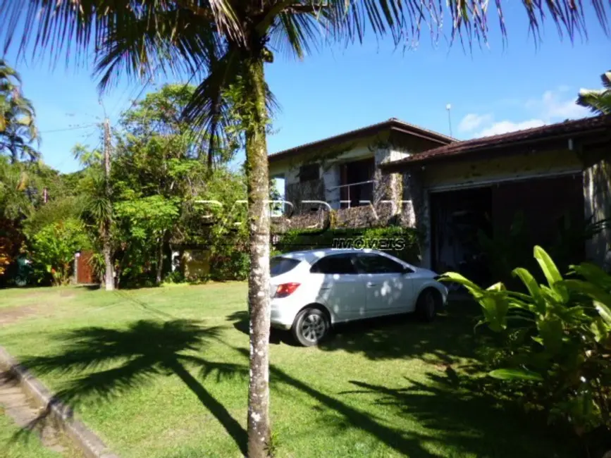 Foto 3 de Casa com 5 quartos à venda, 370m2 em Ubatuba - SP