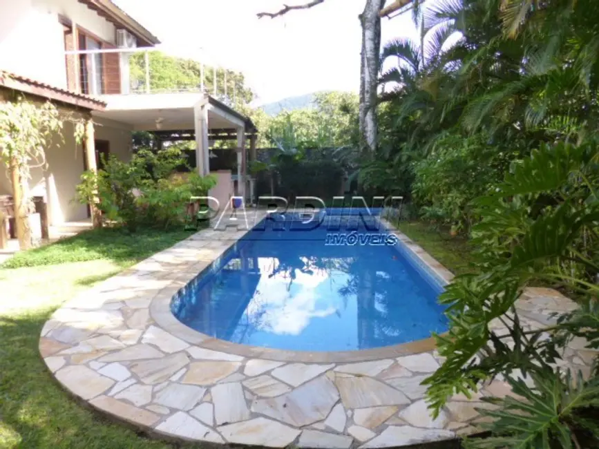 Foto 1 de Casa com 5 quartos à venda, 370m2 em Ubatuba - SP