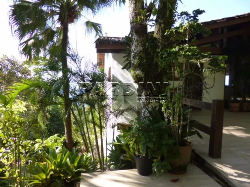 Foto 3 de Casa de Condomínio com 5 quartos à venda, 400m2 em Ubatuba - SP