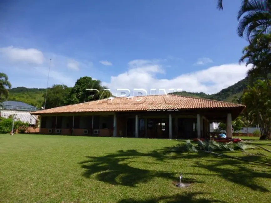 Foto 3 de Casa de Condomínio com 4 quartos à venda, 514m2 em Ubatuba - SP