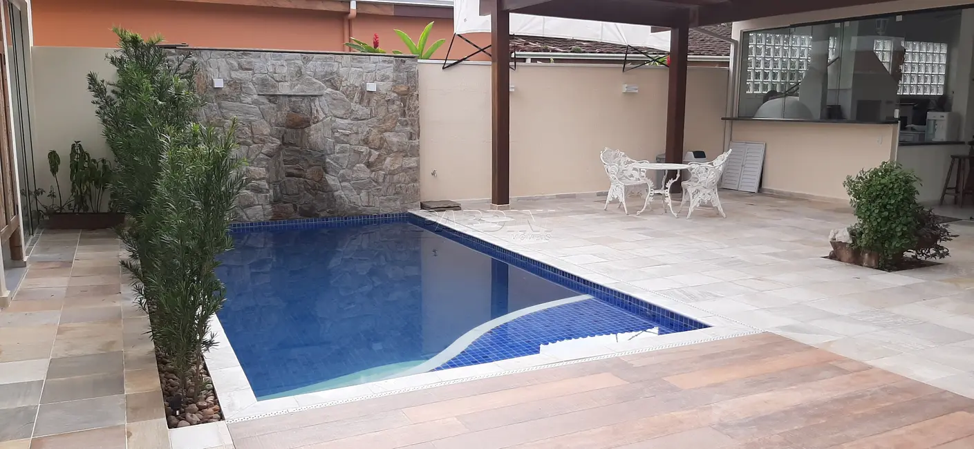 Foto 4 de Casa de Condomínio com 6 quartos à venda, 199m2 em Ubatuba - SP