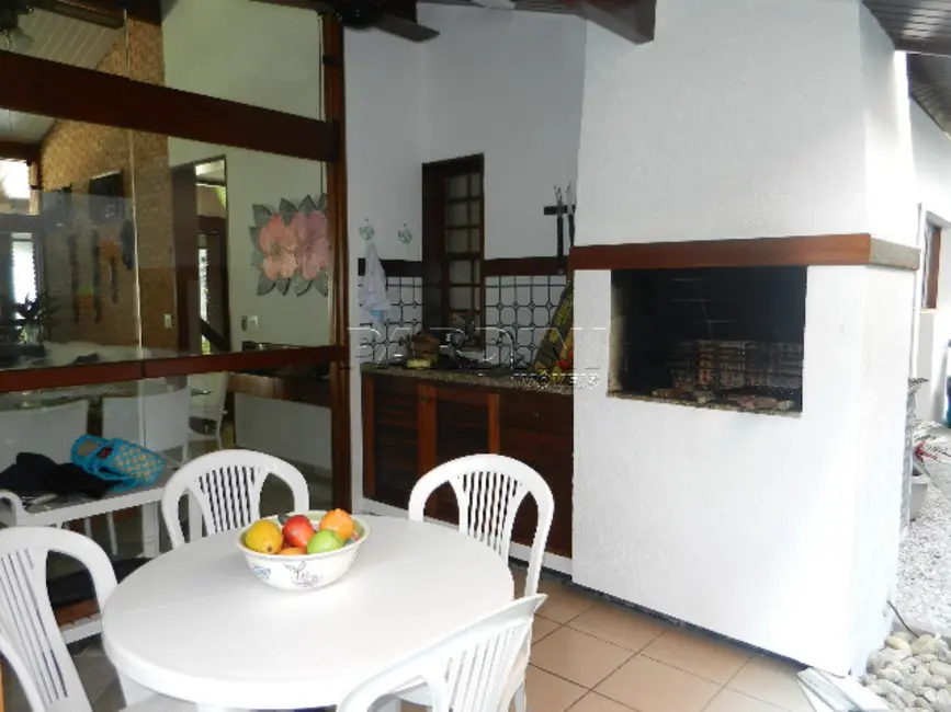 Foto 5 de Casa de Condomínio com 5 quartos à venda, 220m2 em Ubatuba - SP