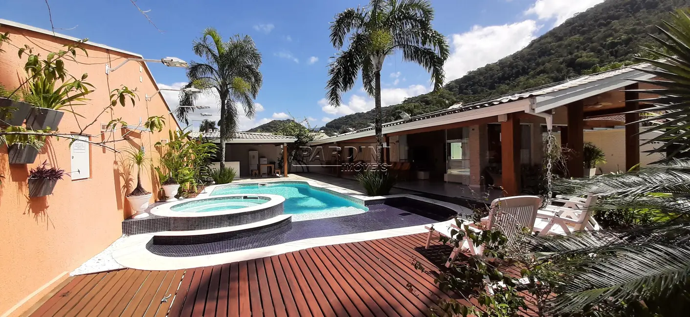Casa de Condomínio com 4 quartos à venda, 200m2 em Ubatuba - SP - imagem 2 Foto 2 de Casa de Condomínio com 4 quartos à venda, 200m2 em Ubatuba - SP