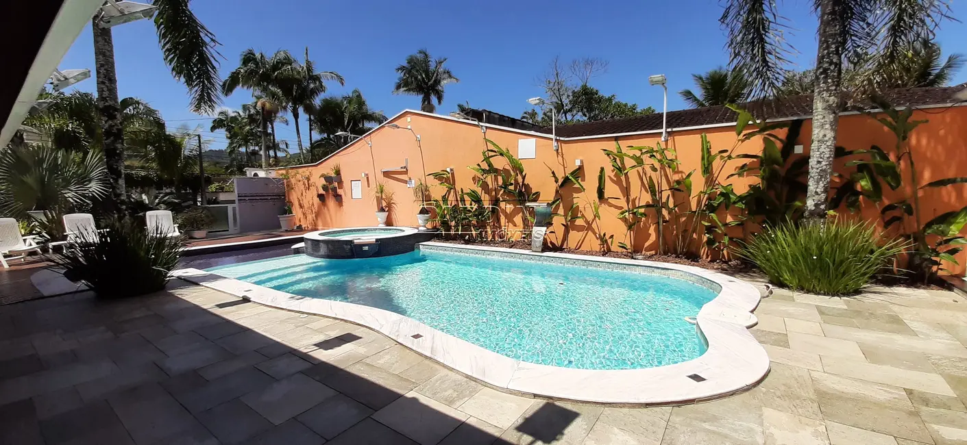 Casa de Condomínio com 4 quartos à venda, 200m2 em Ubatuba - SP - imagem 7 Foto 7 de Casa de Condomínio com 4 quartos à venda, 200m2 em Ubatuba - SP