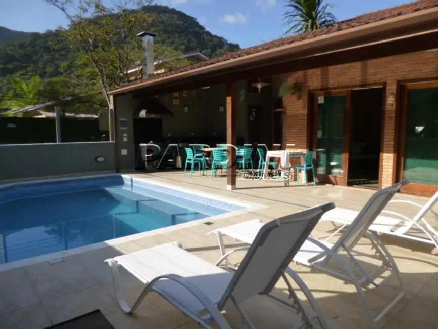 Foto 1 de Casa com 3 quartos à venda, 200m2 em Ubatuba - SP