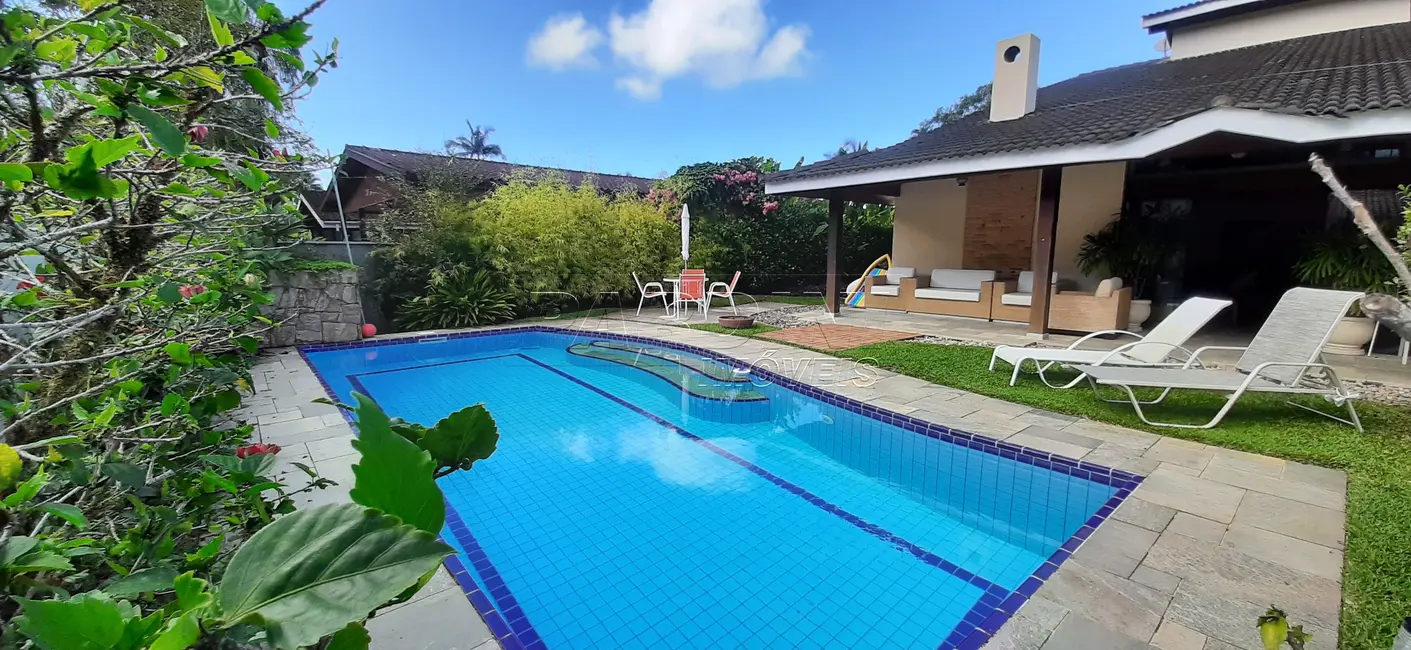 Foto 6 de Casa de Condomínio com 3 quartos à venda, 180m2 em Ubatuba - SP