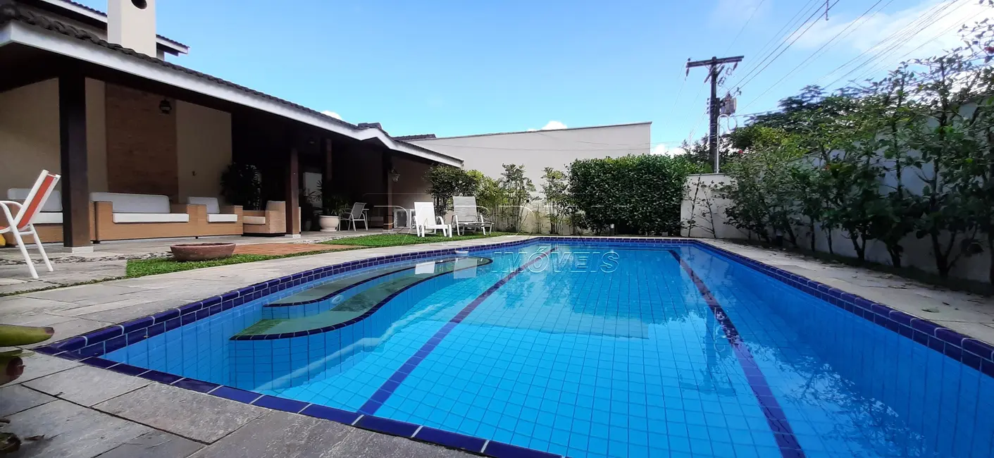 Foto 1 de Casa de Condomínio com 3 quartos à venda, 180m2 em Ubatuba - SP