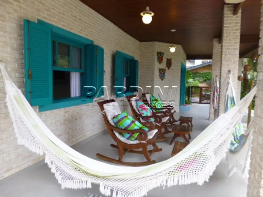 Foto 2 de Casa de Condomínio com 5 quartos à venda, 200m2 em Ubatuba - SP