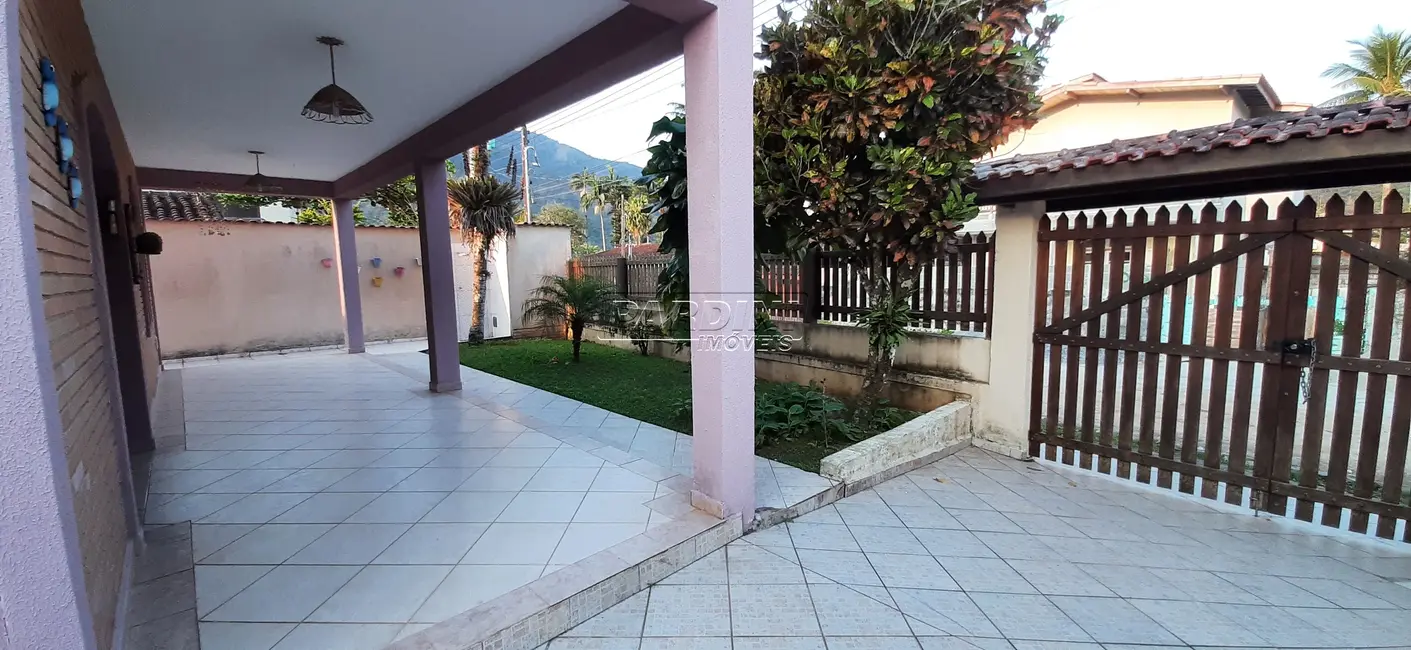 Foto 6 de Casa com 5 quartos à venda, 234m2 em Ubatuba - SP