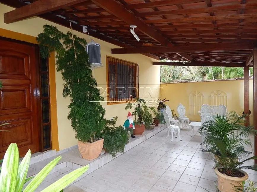 Foto 1 de Casa com 6 quartos à venda, 200m2 em Ubatuba - SP