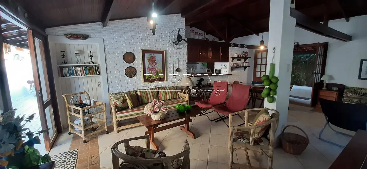 Foto 9 de Casa de Condomínio com 4 quartos à venda, 142m2 em Ubatuba - SP