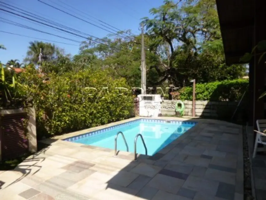 Foto 4 de Casa de Condomínio com 6 quartos à venda, 200m2 em Ubatuba - SP