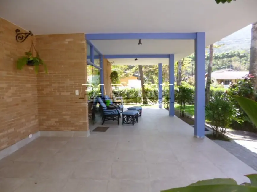 Foto 4 de Casa de Condomínio com 4 quartos à venda, 177m2 em Ubatuba - SP