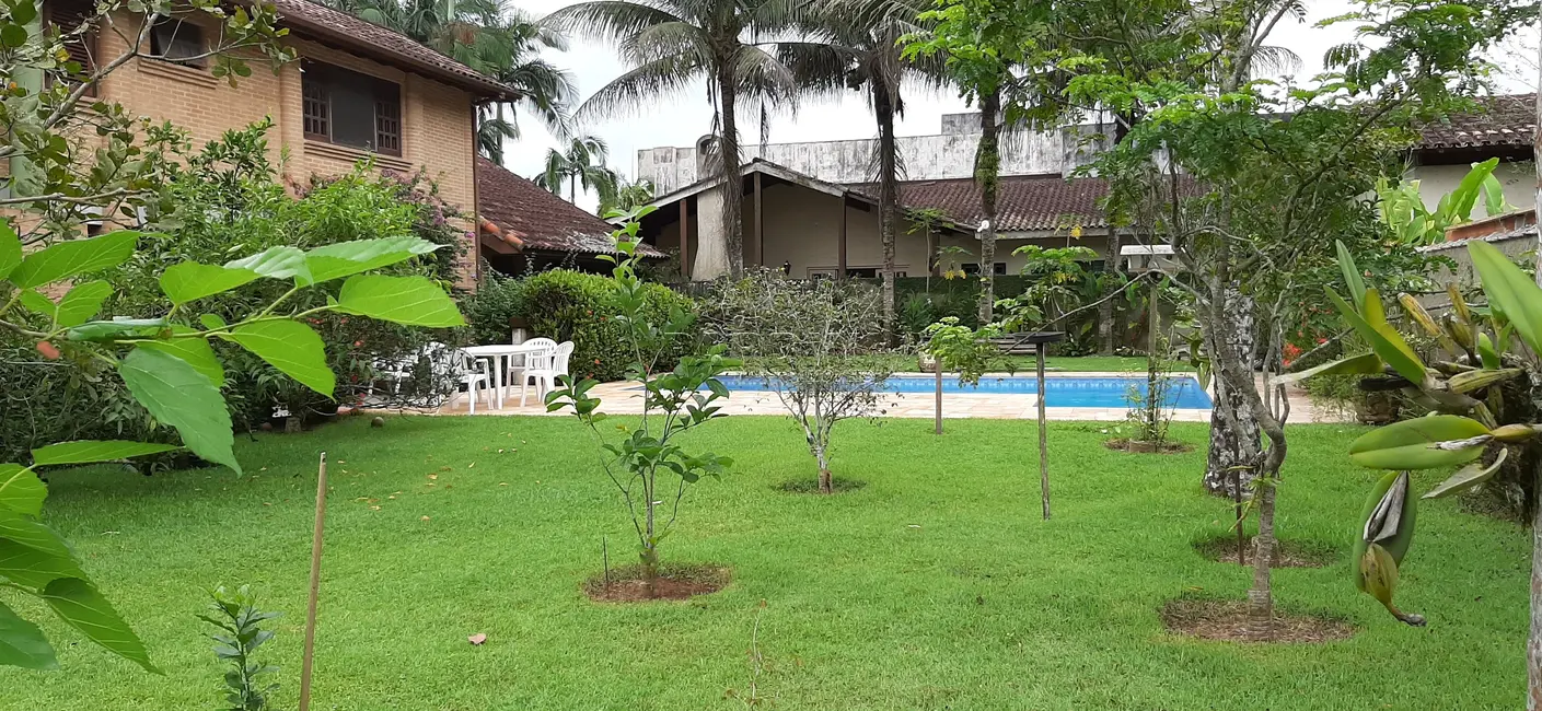 Foto 6 de Casa de Condomínio com 4 quartos à venda em Ubatuba - SP