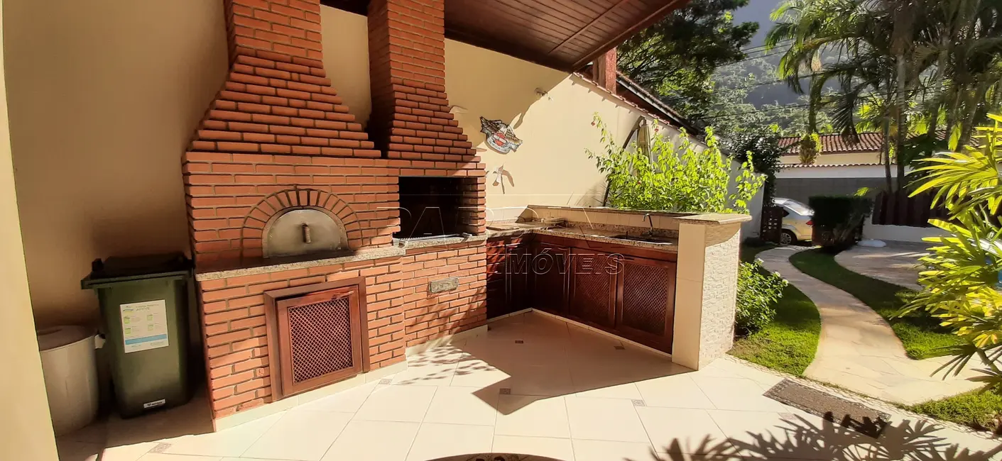 Foto 8 de Casa de Condomínio com 4 quartos à venda, 168m2 em Ubatuba - SP