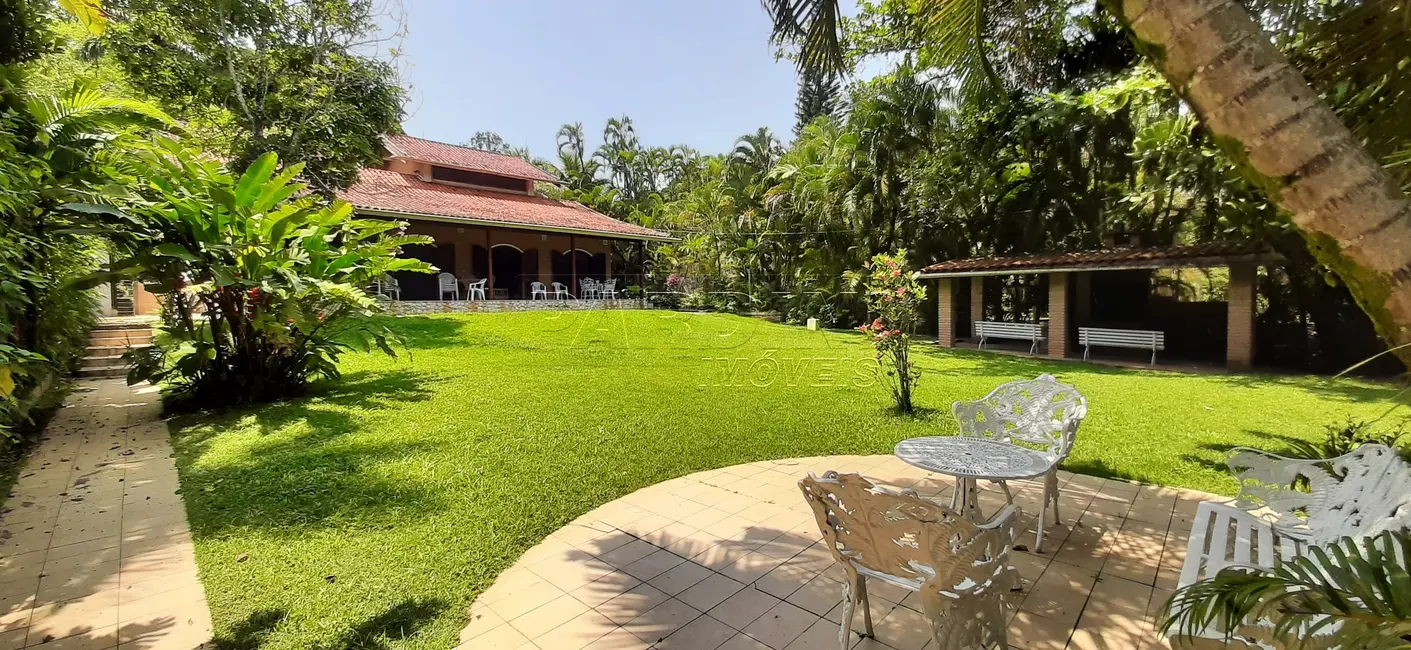 Casa de Condomínio com 4 quartos para alugar, 413m2 em Ubatuba - SP - imagem 3 Foto 3 de Casa de Condomínio com 4 quartos para alugar, 413m2 em Ubatuba - SP