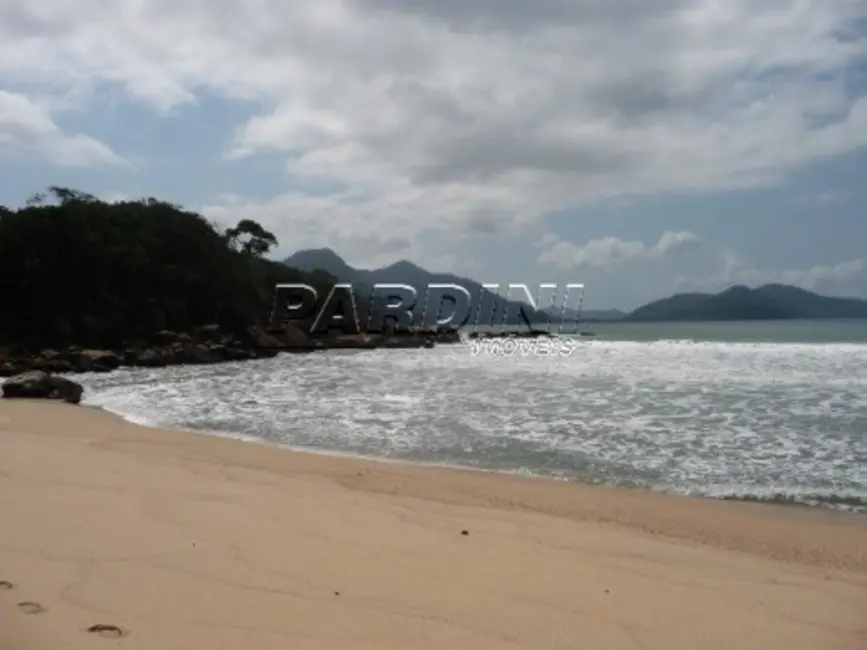 Foto 3 de Casa de Condomínio com 4 quartos à venda, 360m2 em Ubatuba - SP