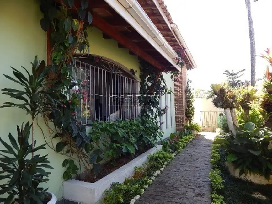 Foto 2 de Casa com 4 quartos à venda, 292m2 em Ubatuba - SP