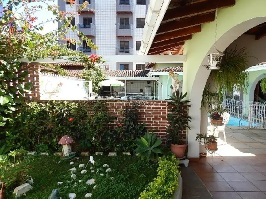 Foto 6 de Casa com 4 quartos à venda, 292m2 em Ubatuba - SP