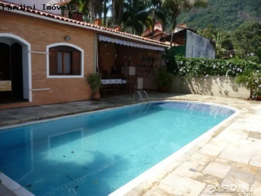 Foto 5 de Casa de Condomínio com 5 quartos à venda em Ubatuba - SP