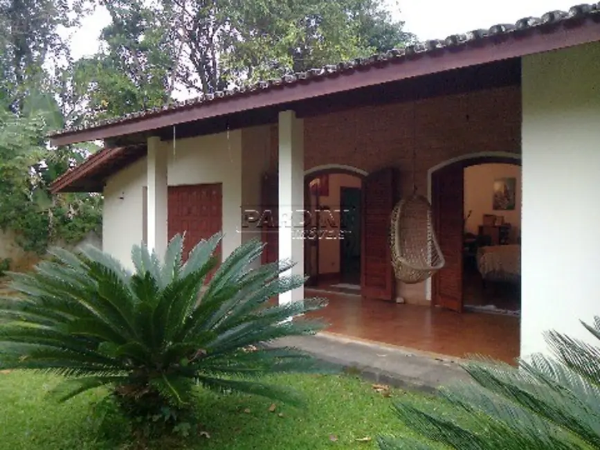 Foto 1 de Casa com 3 quartos à venda, 241m2 em Ubatuba - SP