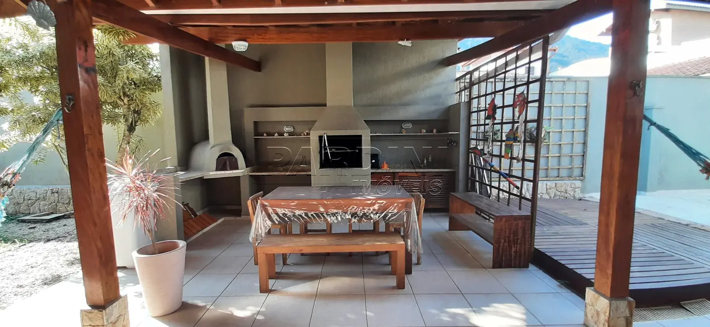 Foto 9 de Casa de Condomínio com 6 quartos à venda, 220m2 em Ubatuba - SP