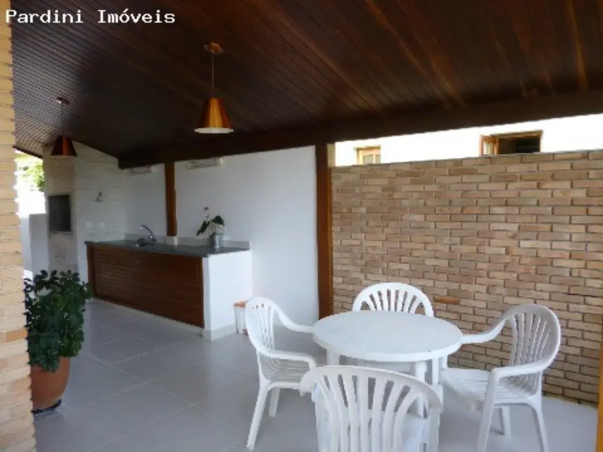 Foto 2 de Casa de Condomínio com 4 quartos à venda, 186m2 em Ubatuba - SP