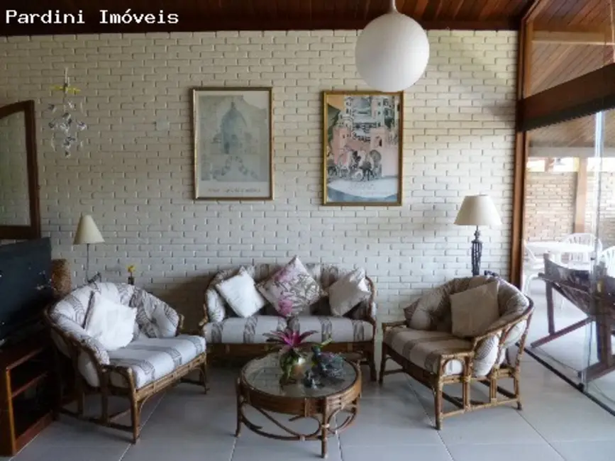 Foto 9 de Casa de Condomínio com 4 quartos à venda, 186m2 em Ubatuba - SP