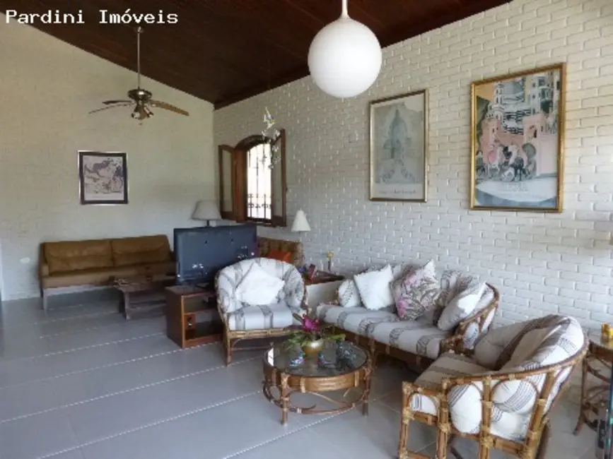 Foto 8 de Casa de Condomínio com 4 quartos à venda, 186m2 em Ubatuba - SP