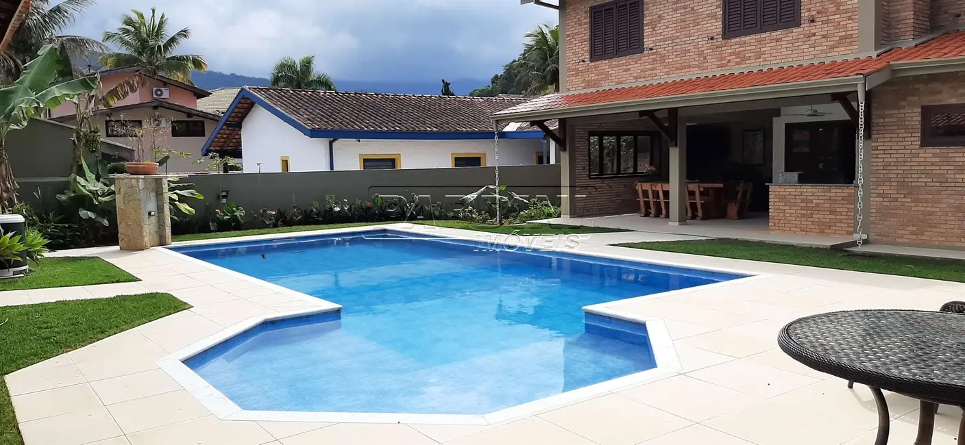 Foto 6 de Casa de Condomínio com 6 quartos à venda, 361m2 em Ubatuba - SP