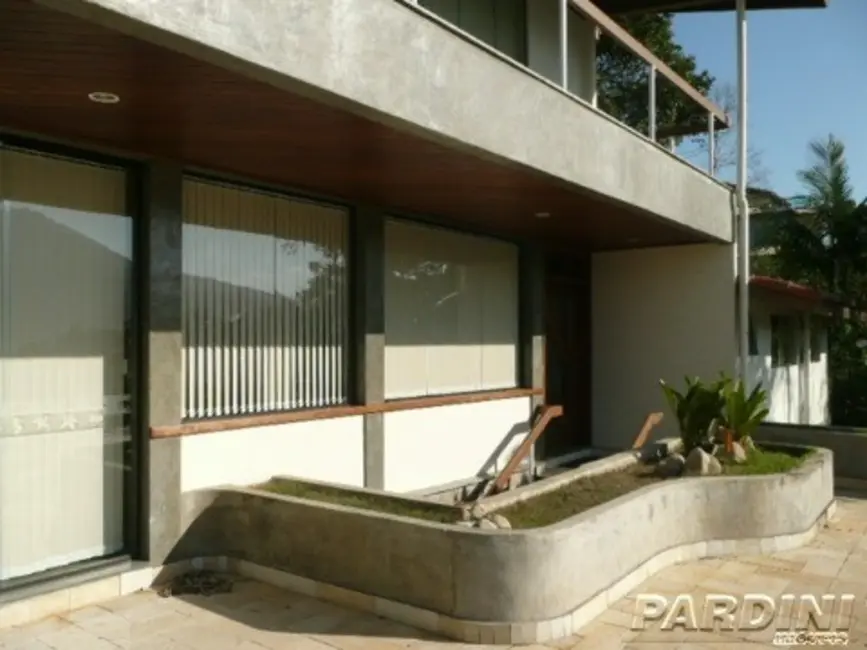 Foto 5 de Casa de Condomínio com 4 quartos à venda, 300m2 em Ubatuba - SP