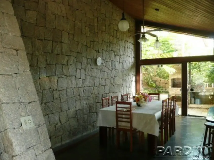 Foto 9 de Casa de Condomínio com 4 quartos à venda, 300m2 em Ubatuba - SP