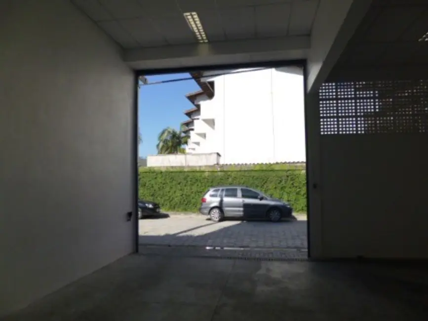 Foto 3 de Loja à venda, 344m2 em Ubatuba - SP