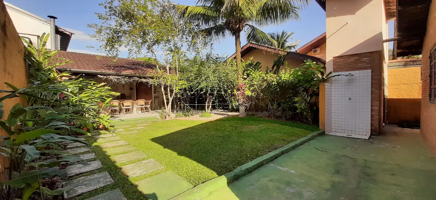 Foto 4 de Casa de Condomínio com 4 quartos à venda, 237m2 em Ubatuba - SP